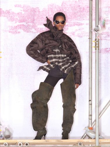 H&M e Glenn Martens: collab - Foto: Divulgação