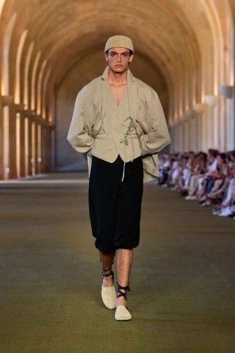 Jacquemus, verão 2026 - Foto: Reprodução/Vogue Runway