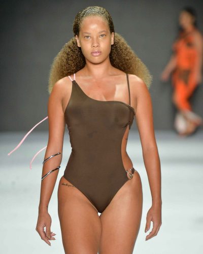 Karoline Vitto, RioFW 2026 - Foto: Agência Fotosite/Divulgação