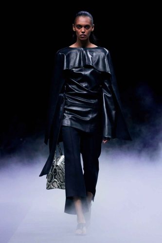 Khaite, verão 2026 - Foto: Reprodução/Vogue Runway