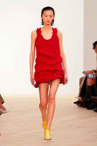 Loewe, verão 2026 - Foto: Reprodução/Vogue Runway