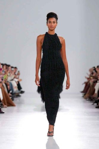 Max Mara, verão 2026 - Foto: Reprodução/Vogue Runway