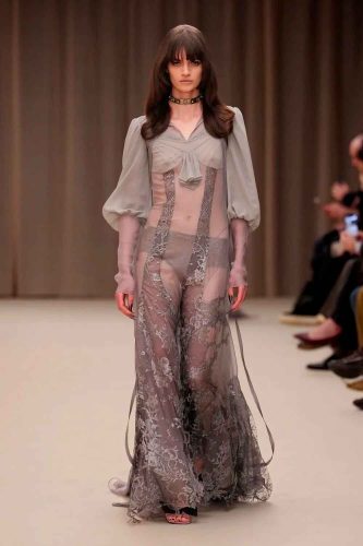 McQueen, inverno 2026 - Foto: Reprodução/Vogue Runway