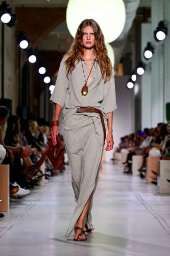 Michael Kors, verão 2026 - Foto: Reprodução/Vogue Runway