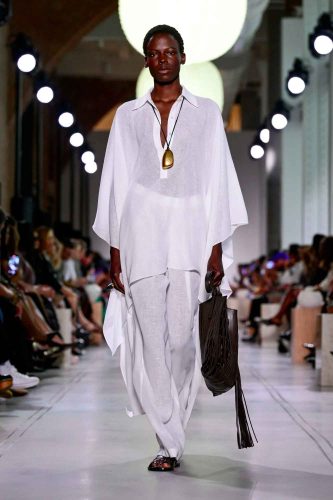 Michael Kors, verão 2026 - Foto: Reprodução/Vogue Runway