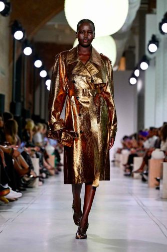 Michael Kors, verão 2026 - Foto: Reprodução/Vogue Runway