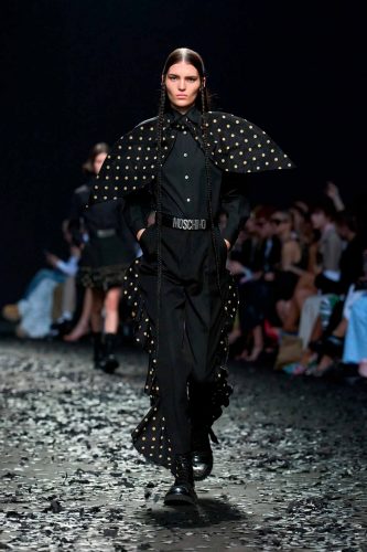 Moschino, inverno 2025 - Foto: Reprodução/Vogue Runway