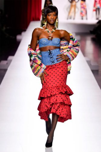 Moschino, verão 2024 - Foto: Reprodução/WWD