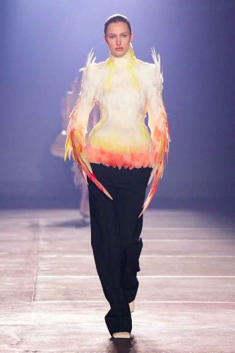 Mugler, verão 2026 - Foto: Reprodução/Vogue Runway