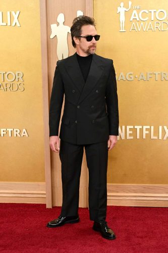 Sam Rockwell veste Prada - Foto: Divulgação