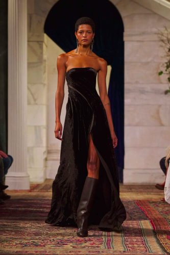 Ralph Lauren, inverno 2026 - Foto: Reprodução/Vogue Runway