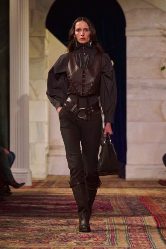 Ralph Lauren, inverno 2026 - Foto: Reprodução/Vogue Runway