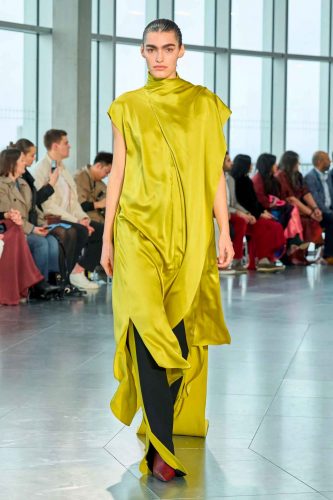 Roksanda - Foto: Reprodução/Vogue Runway