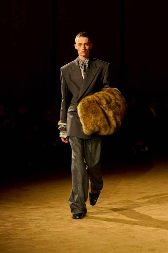 Saint Laurent, inverno 2026 - Foto: Reprodução/Vogue Runway