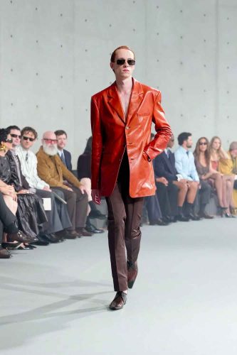 Saint Laurent, verão 2027 - Foto: Reprodução/Vogue Runway