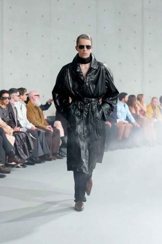 Saint Laurent, verão 2027 - Foto: Reprodução/Vogue Runway