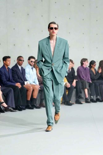 Saint Laurent, verão 2027 - Foto: Reprodução/Vogue Runway