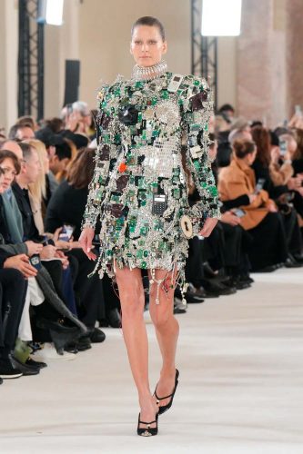 Schiaparelli, alta-costura verão 2024 - Foto: Reprodução/Vogue Runway