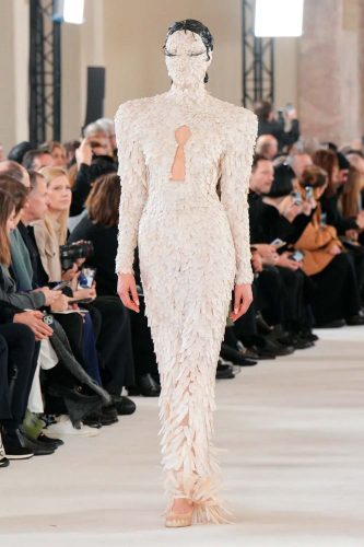 Schiaparelli, alta-costura verão 2024 - Foto: Reprodução/Vogue Runway