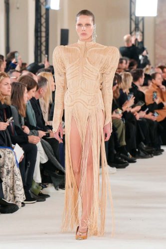 Schiaparelli, alta-costura verão 2024 - Foto: Reprodução/Vogue Runway