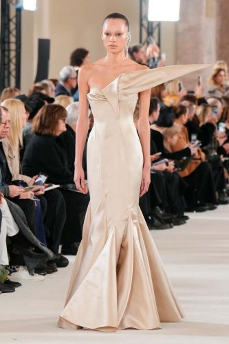 Schiaparelli, alta-costura verão 2024 - Foto: Reprodução/Vogue Runway