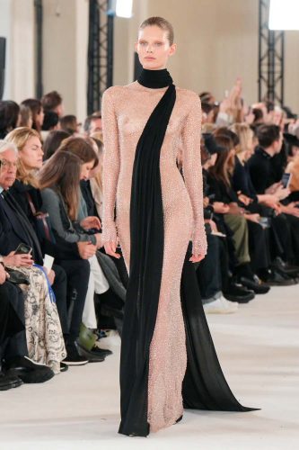 Schiaparelli, alta-costura verão 2024 - Foto: Reprodução/Vogue Runway