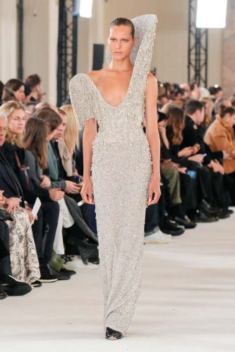 Schiaparelli, alta-costura verão 2024 - Foto: Reprodução/Vogue Runway