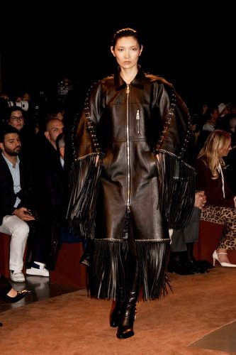 Schiaparelli, inverno 2025 – Foto: Reprodução/Vogue Runway