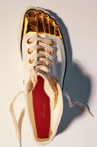 Schiaparelli gold toe trainers - Foto: Divulgação/Schiaparelli