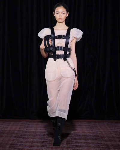 Simone Rocha, inverno 2025 - Foto: Divulgação