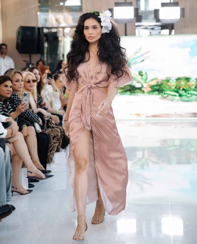 Sinesia Karol: coleção "Orquídea" - Foto: Divulgação