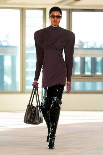 Stella McCartney, inverno 2025 - Foto: Reprodução/Vogue Runway