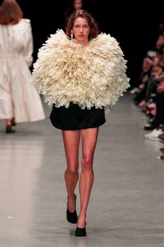 Stella McCartney, verão 2026 - Foto: Reprodução/Vogue Runway
