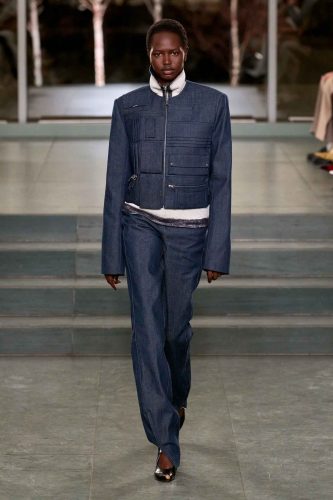 Tory Burch, inverno 2025 - Foto: Reprodução/Vogue Runway