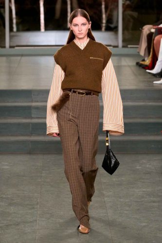 Tory Burch, inverno 2025 - Foto: Reprodução/Vogue Runway