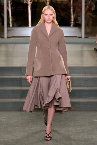 Tory Burch, inverno 2025 - Foto: Reprodução/Vogue Runway