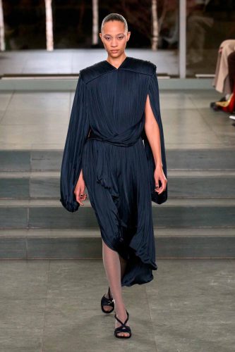 Tory Burch, inverno 2025 - Foto: Reprodução/Vogue Runway