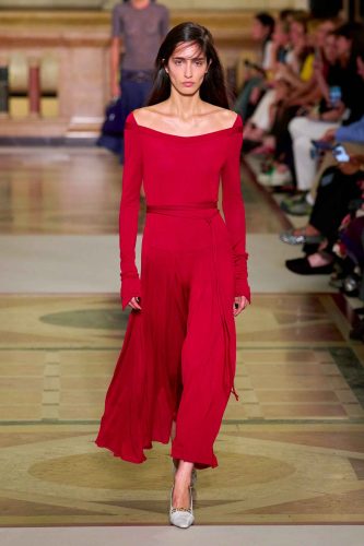 Tory Burch, verão 2026 - Foto: Reprodução/Vogue Runway