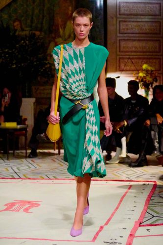 Versace, verão 2026 - Foto: Reprodução/Vogue Runway