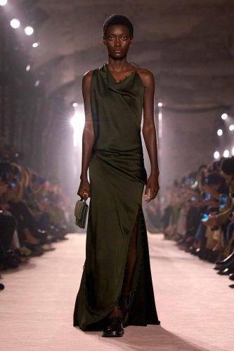 Victoria Beckham, inverno 2025 - Foto: Reprodução/Vogue Runway