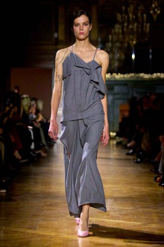 Victoria Beckham, inverno 2026 - Foto: Reprodução/Vogue Runway