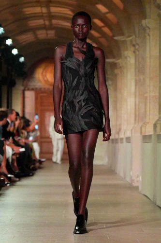 Victoria Beckham, verão 2026 - Foto: Reprodução/Vogue Runway
