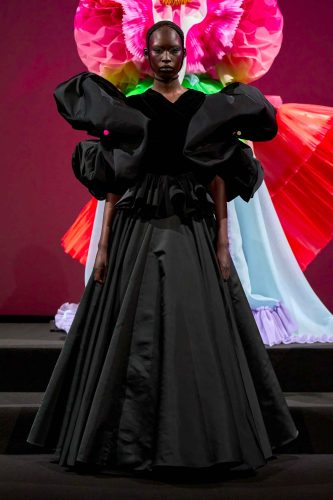 Viktor & Rolf alta-costura, verão 2026 - Foto: Reprodução/Vogue Runway