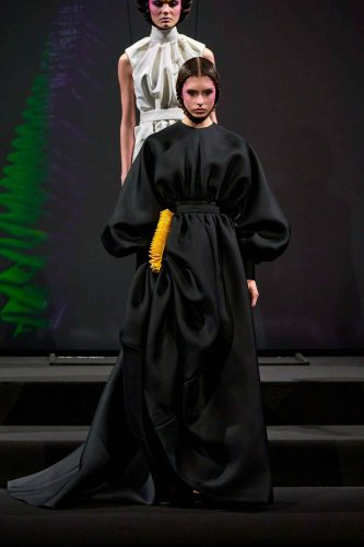 Viktor & Rolf alta-costura, verão 2026 - Foto: Reprodução/Vogue Runway