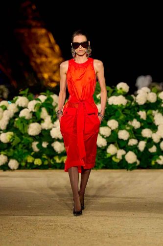 Yves Saint Laurent, verão 2026 - Foto: Reprodução/Vogue Runway