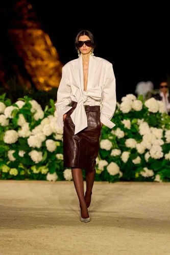 Yves Saint Laurent, verão 2026 - Foto: Reprodução/Vogue Runway